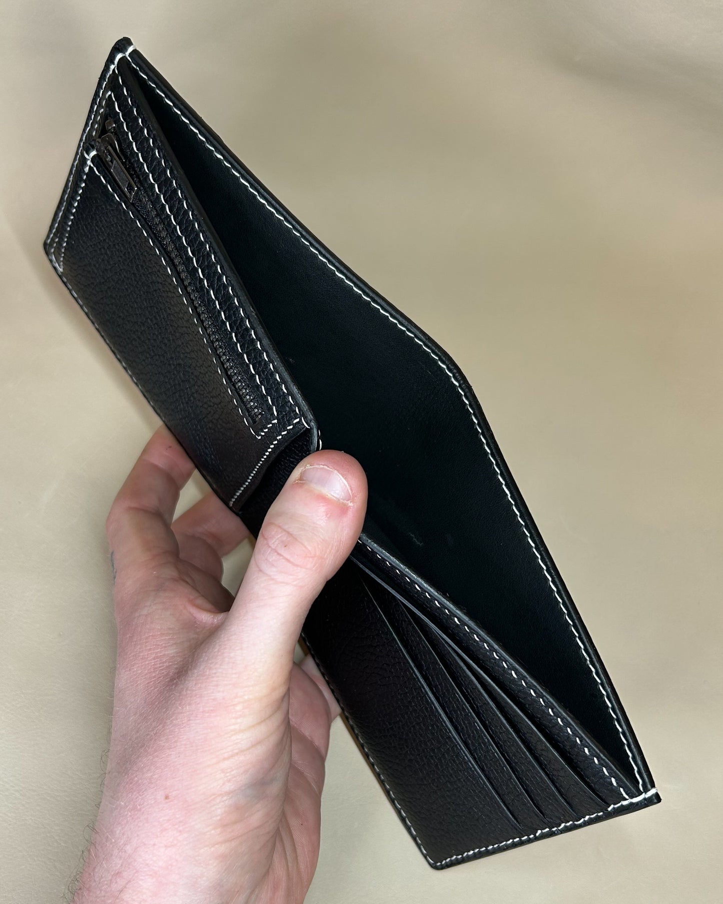 Portefeuille artisanal en cuir