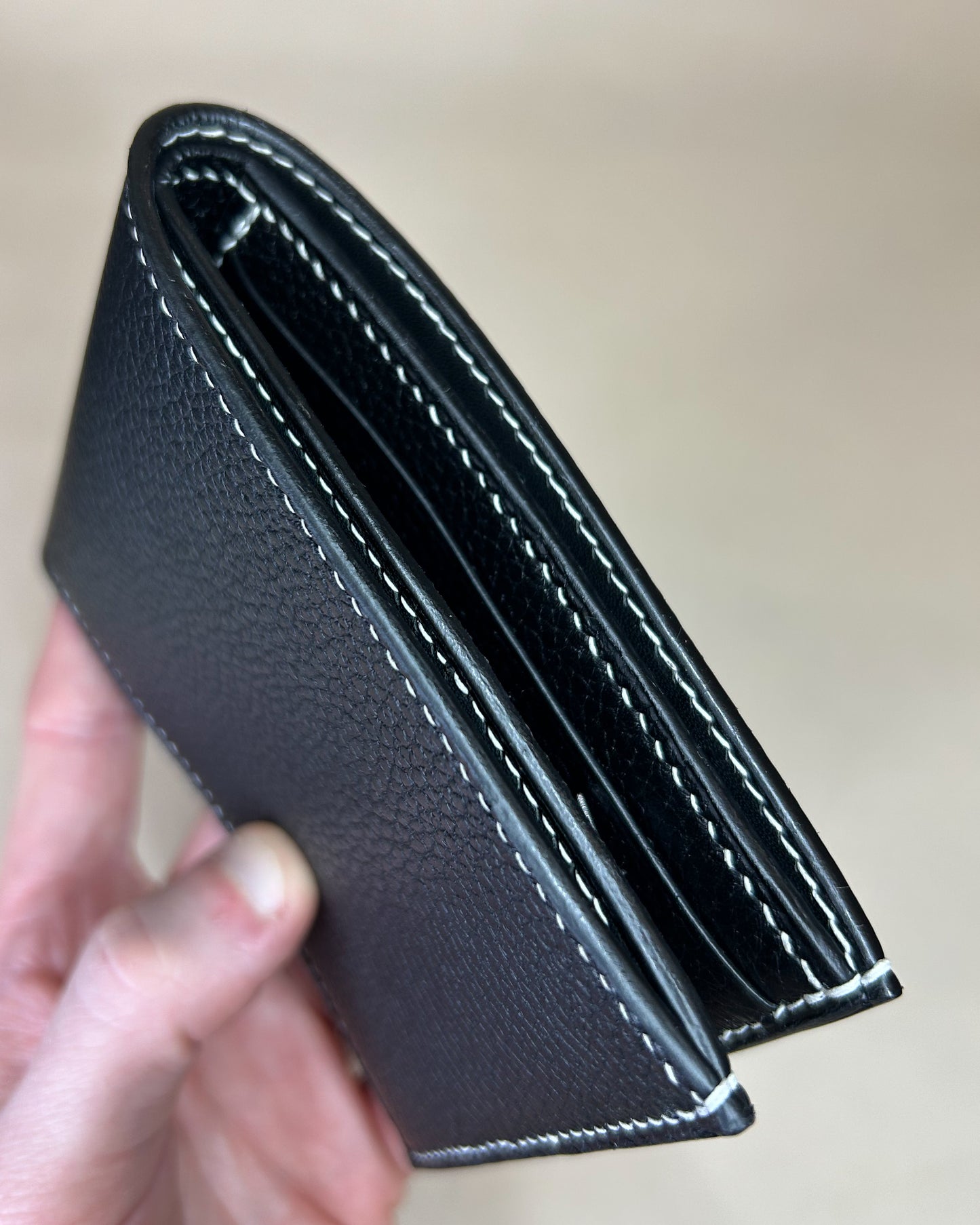 Portefeuille artisanal en cuir