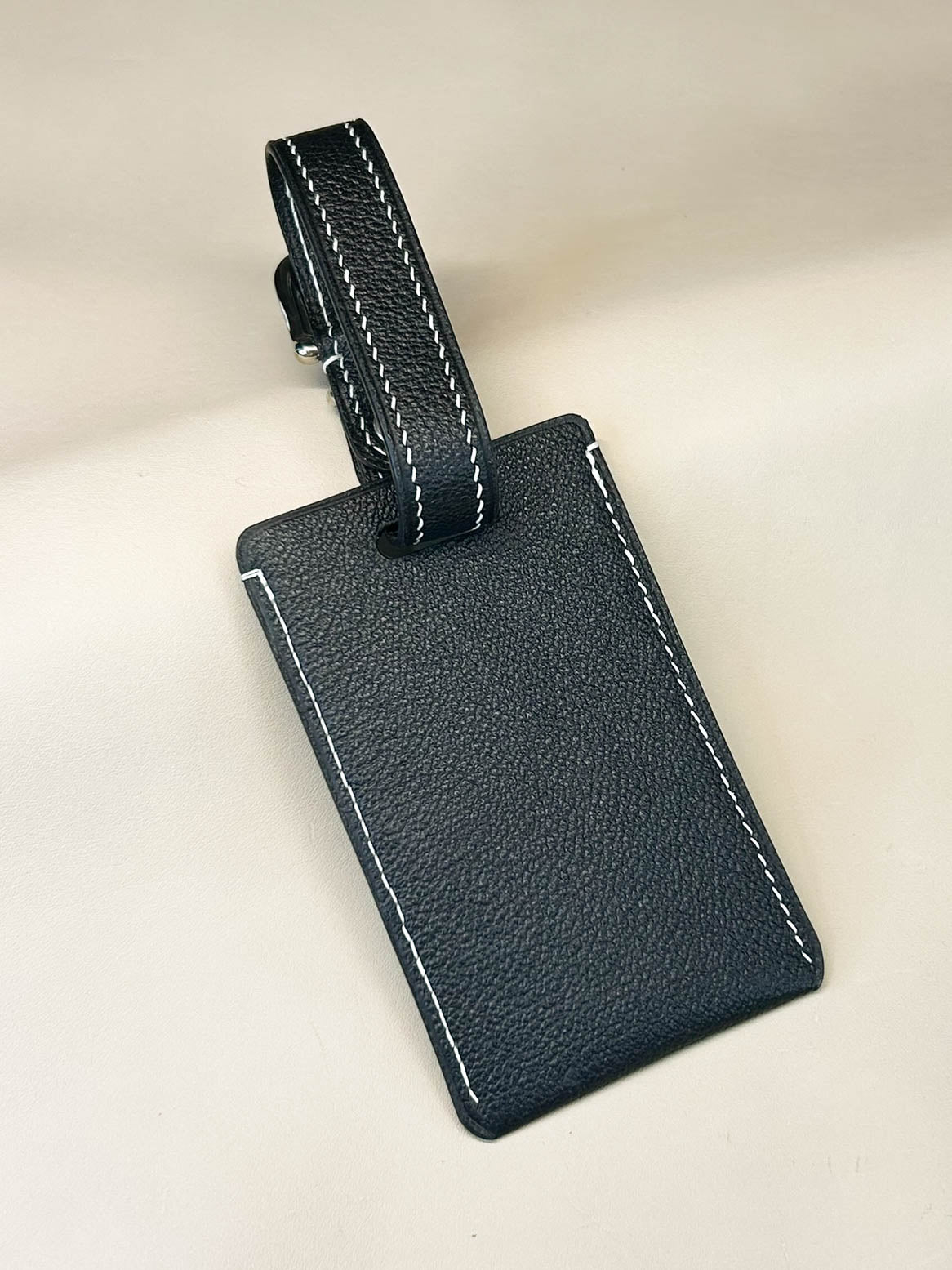 Porte-étiquette artisanal en cuir - L'escale